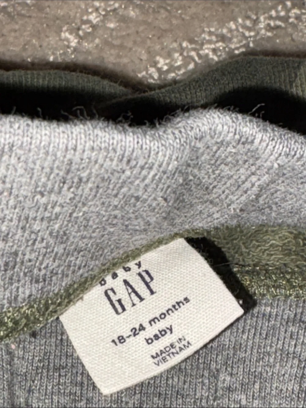 Baby Gap camo sweat shorts with kangaroo pocket